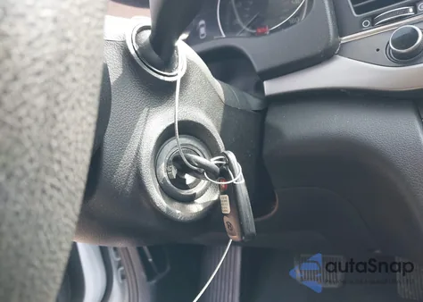 2018 Hyundai Elantra Sel z USA, uszkodzony, nr VIN 5NPD84LF2JH253682